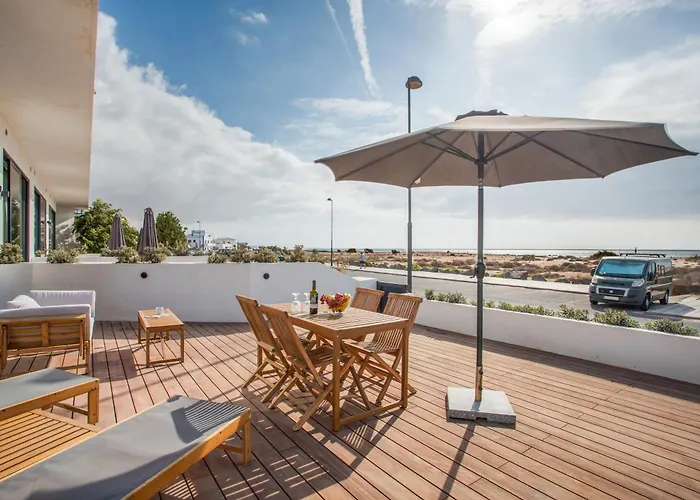 Maar 1 - Seafront Apartment *