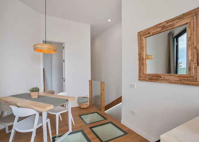 Maar 1 - Seafront Apartment *