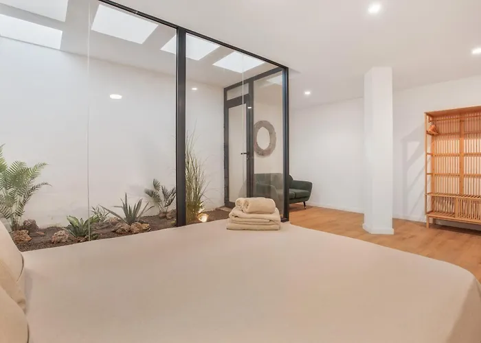 Maar 1 - Seafront Apartment *